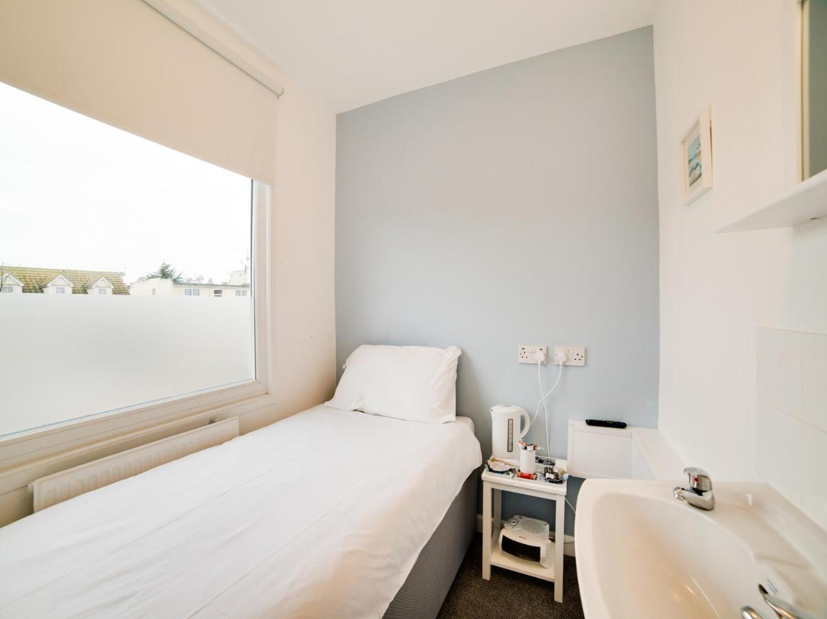 Hotel Sea Breeze Clacton-on-Sea Buitenkant foto