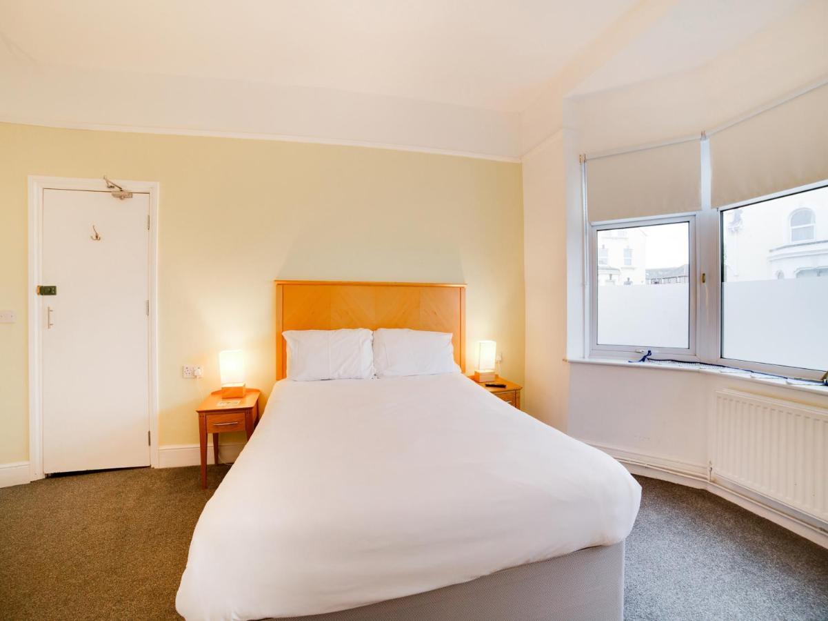 Hotel Sea Breeze Clacton-on-Sea Buitenkant foto