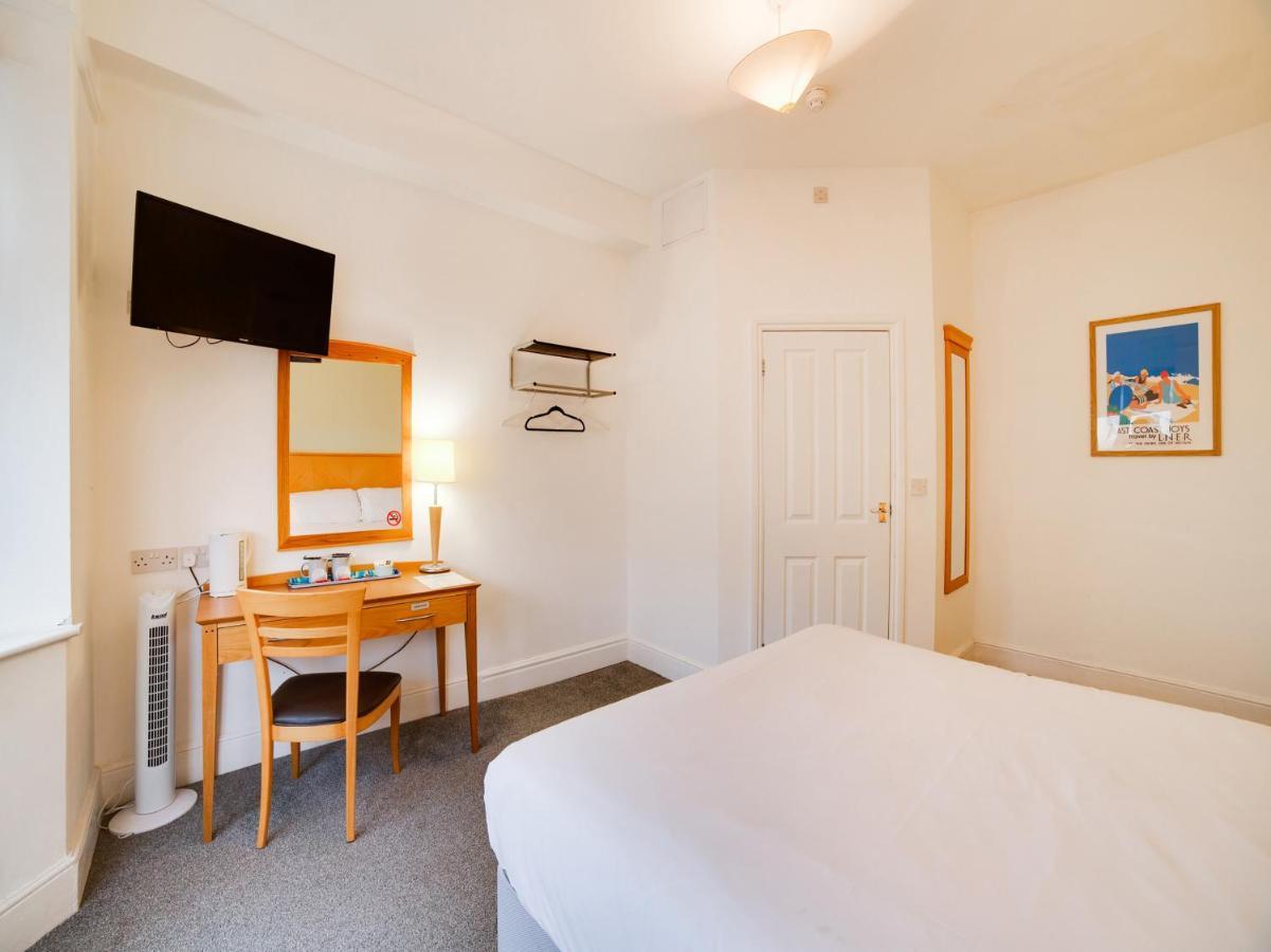 Hotel Sea Breeze Clacton-on-Sea Buitenkant foto