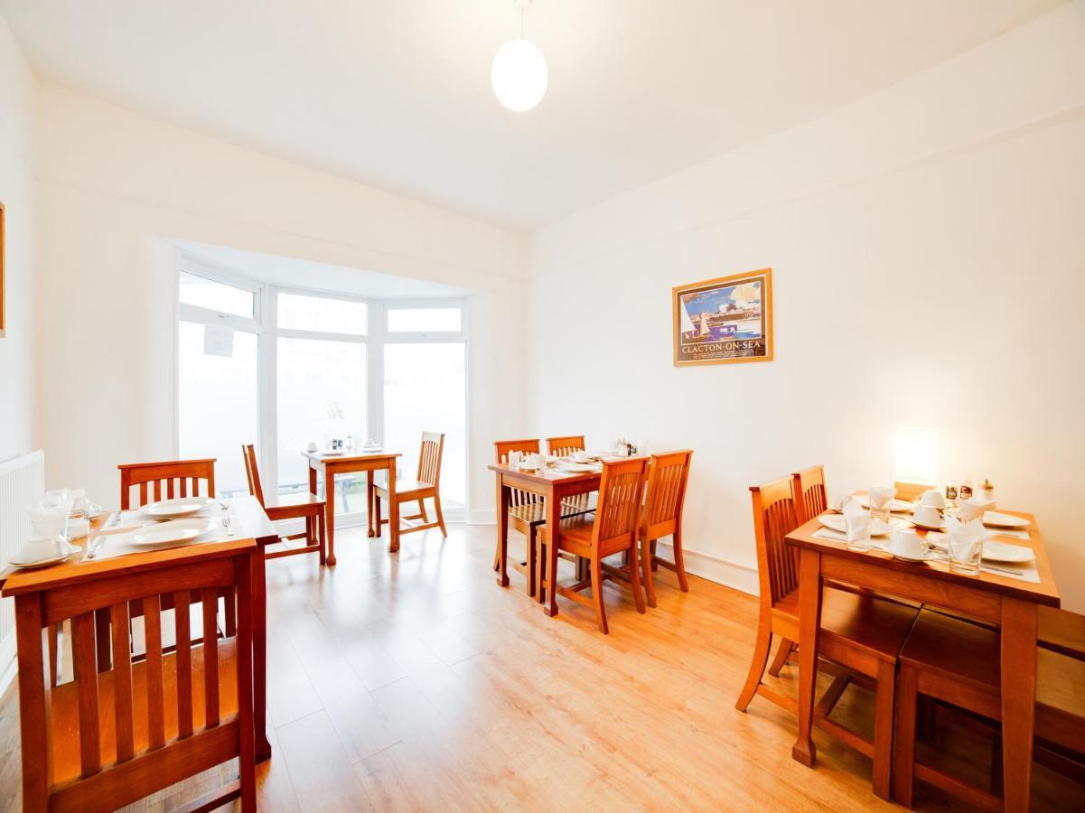 Hotel Sea Breeze Clacton-on-Sea Buitenkant foto