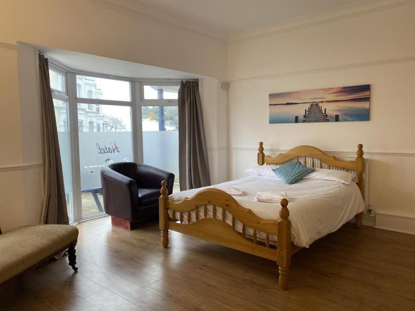 Hotel Sea Breeze Clacton-on-Sea Buitenkant foto