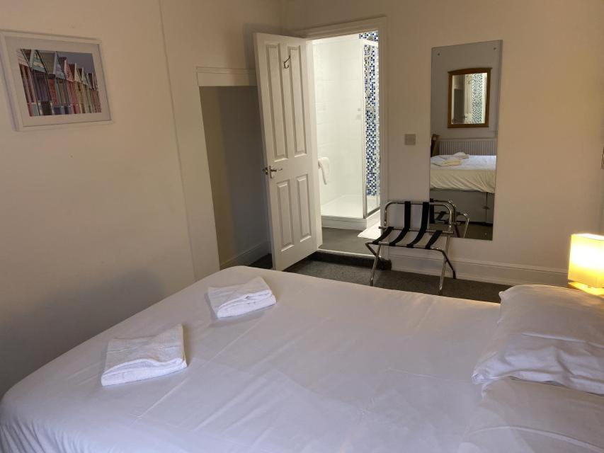 Hotel Sea Breeze Clacton-on-Sea Buitenkant foto